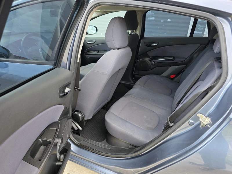 Fiat Bravo 1.4i LPG, снимка 13 - Автомобили и джипове - 52478577