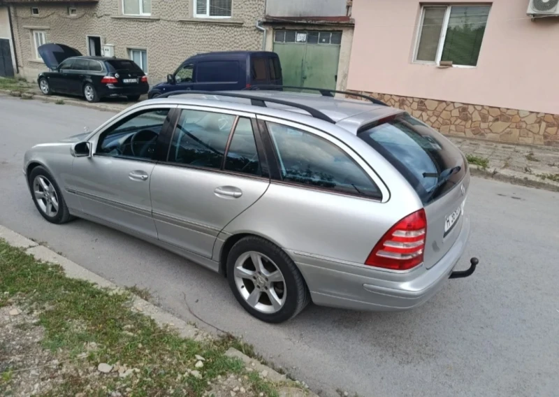 Mercedes-Benz C 200, снимка 4 - Автомобили и джипове - 52510634