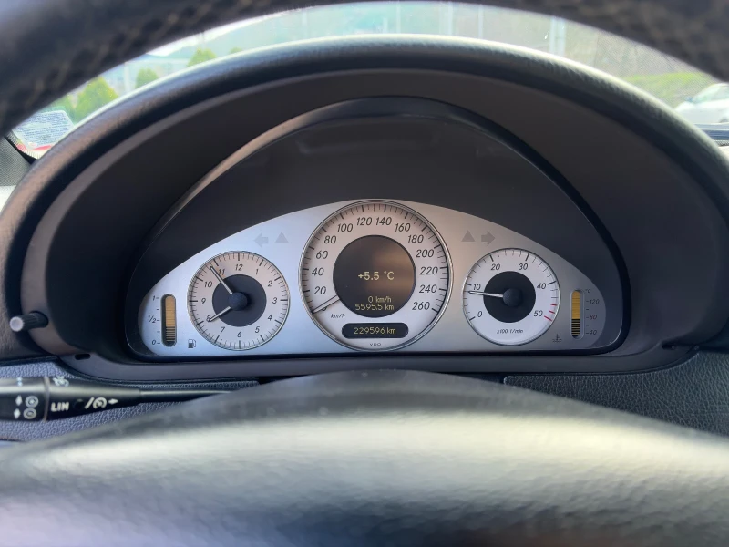 Mercedes-Benz CLK 220CDI, снимка 10 - Автомобили и джипове - 52678985