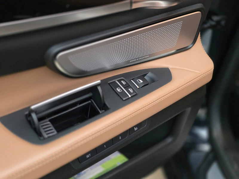 BMW 750 XD Първи собственик , снимка 15 - Автомобили и джипове - 52739531