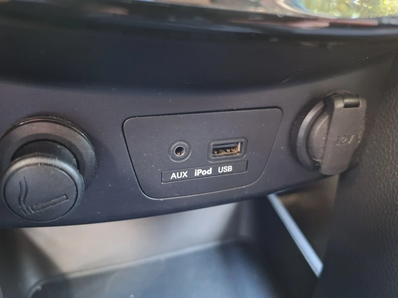 Hyundai I30 1.6-МНОГО ЗАПАЗЕНА, снимка 14 - Автомобили и джипове - 53079006