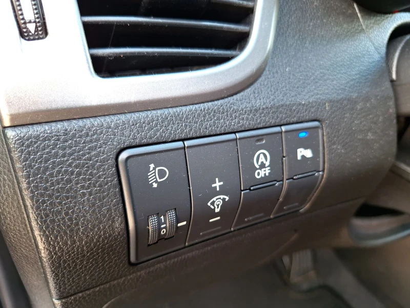 Hyundai I30 1.6-МНОГО ЗАПАЗЕНА, снимка 10 - Автомобили и джипове - 53079006