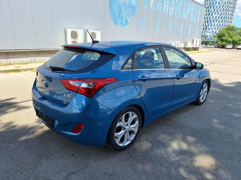 Hyundai I30 1.6-МНОГО ЗАПАЗЕНА, снимка 3 - Автомобили и джипове - 53079006