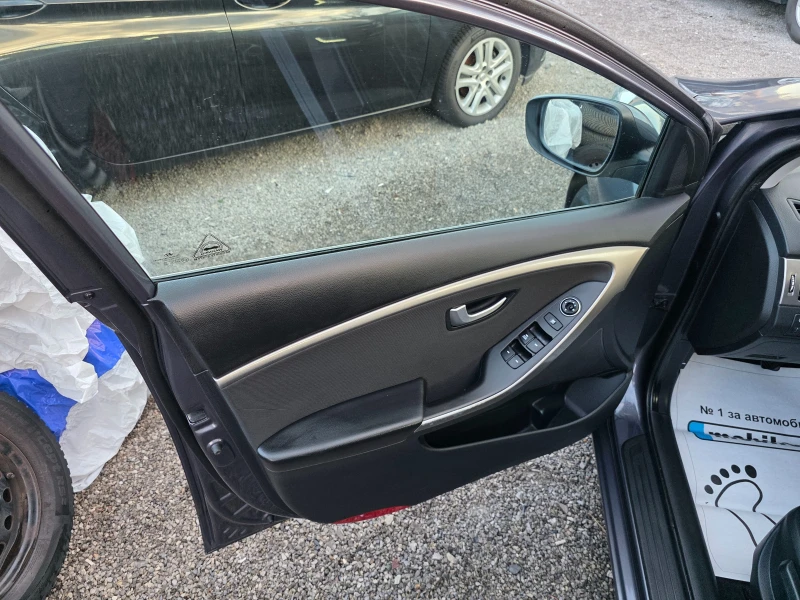 Hyundai I30 1.6CRDI 110K.C EURO 6 TOP, снимка 16 - Автомобили и джипове - 53114346