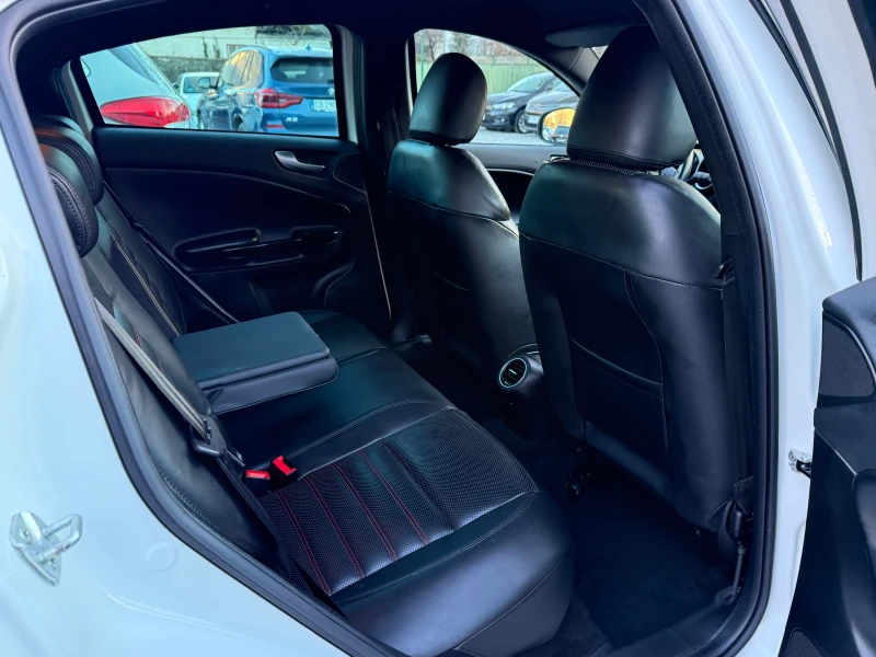 Alfa Romeo Giulietta 1750TBi Quadrifoglio Verde 235k.c. , снимка 10 - Автомобили и джипове - 53167389