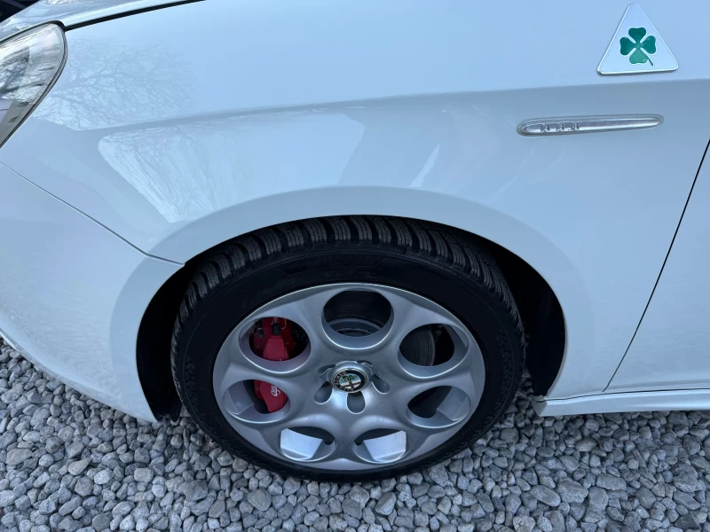 Alfa Romeo Giulietta 1750TBi Quadrifoglio Verde 235k.c. , снимка 15 - Автомобили и джипове - 53167389