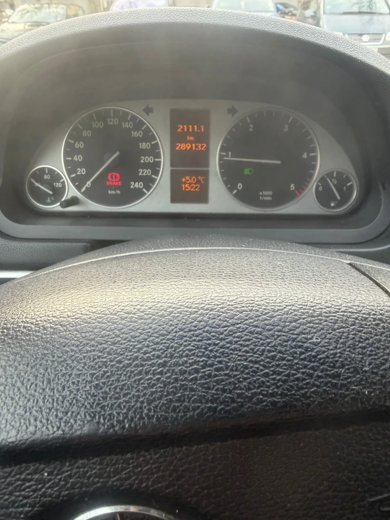 Mercedes-Benz B 180, снимка 11 - Автомобили и джипове - 53392953