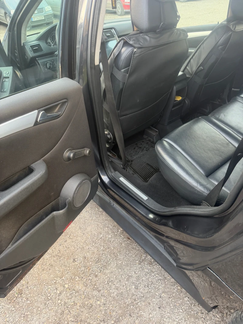 Mercedes-Benz B 180, снимка 7 - Автомобили и джипове - 53392953