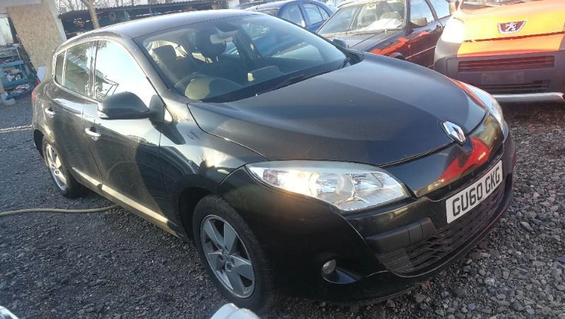 Renault Megane 1.5DCI-НА ЧАСТИ , снимка 1 - Автомобили и джипове - 30429199