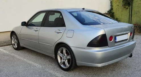 Lexus IS 200 Тoyota ALtezza - изображение 6