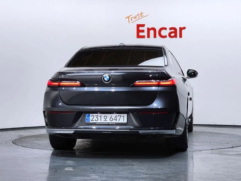 BMW 740 740I Sdrive Design Pure Excellence, снимка 4 - Автомобили и джипове - 55663269