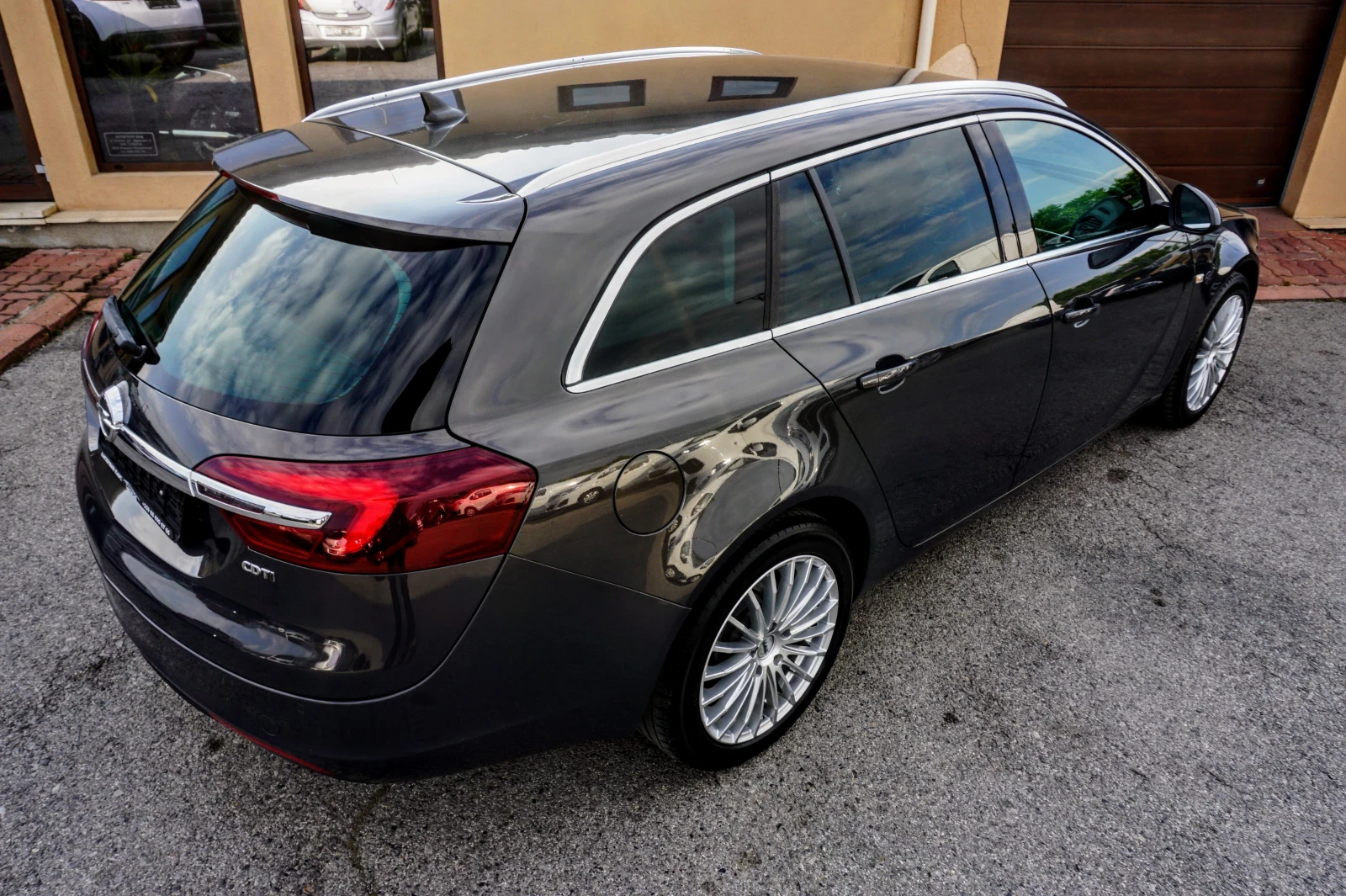 Opel Insignia 2.0CDTI COSMO AUTO SPORTS TOURER  - изображение 3