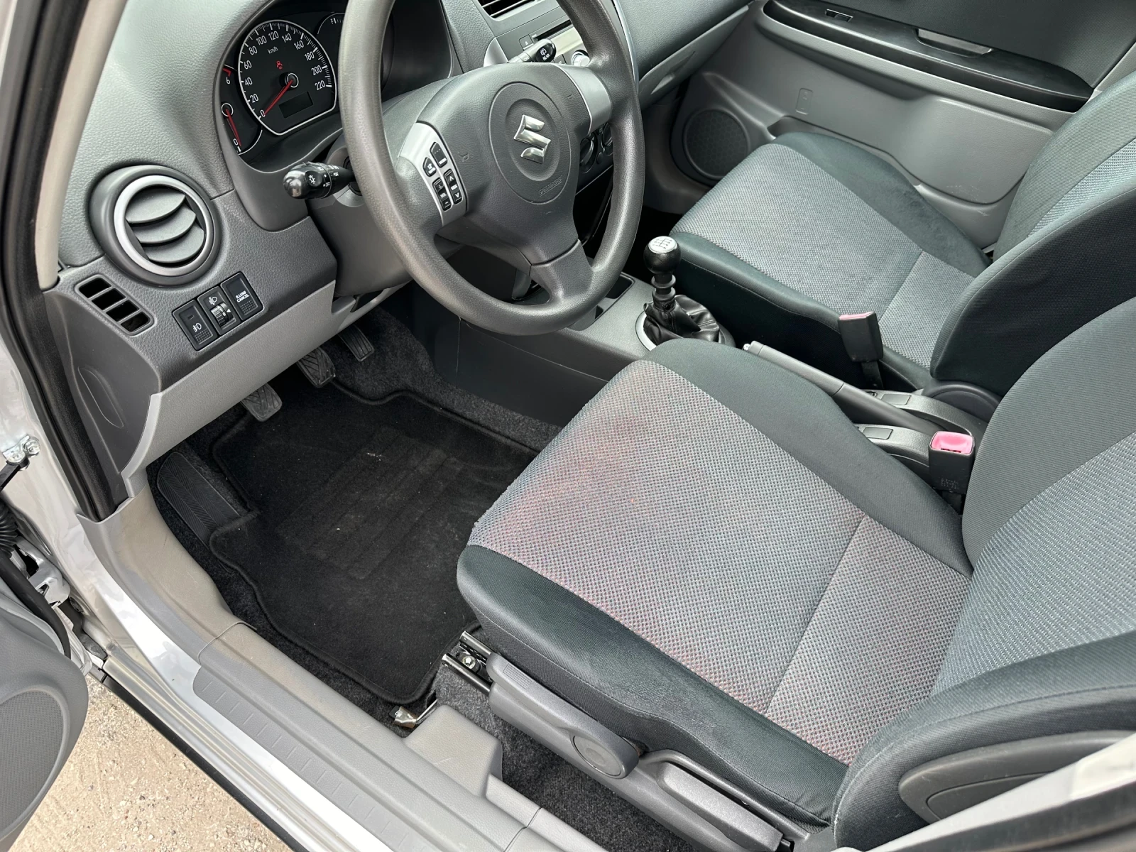 Suzuki SX4 1.9 DDiS 120 к.с. / 4x4 / Климатроник - изображение 9