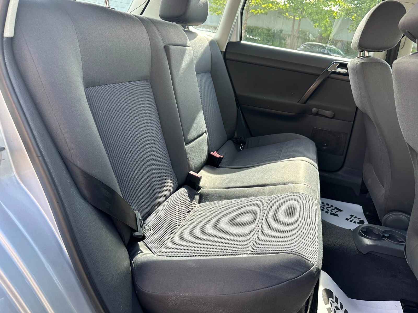 VW Polo 1.4i 75 к.с. - изображение 9