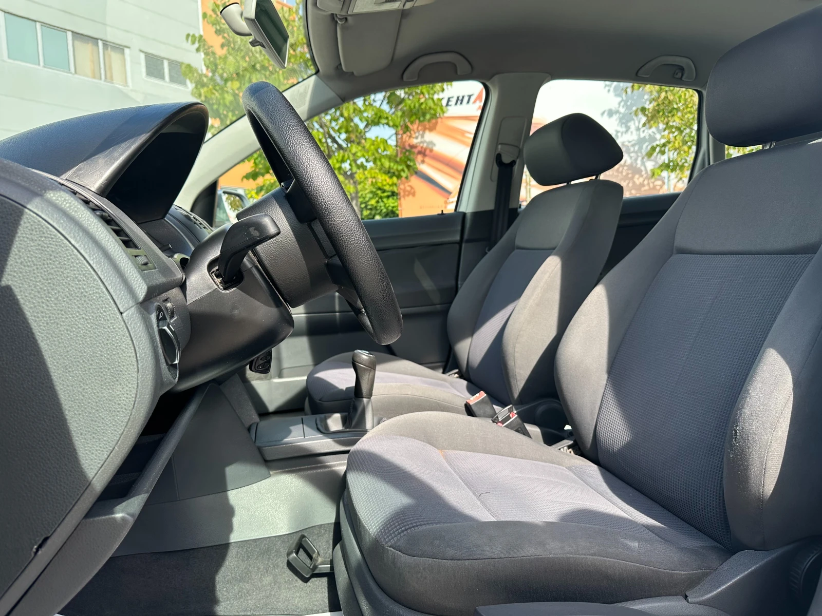 VW Polo 1.4i 75 к.с. - изображение 8