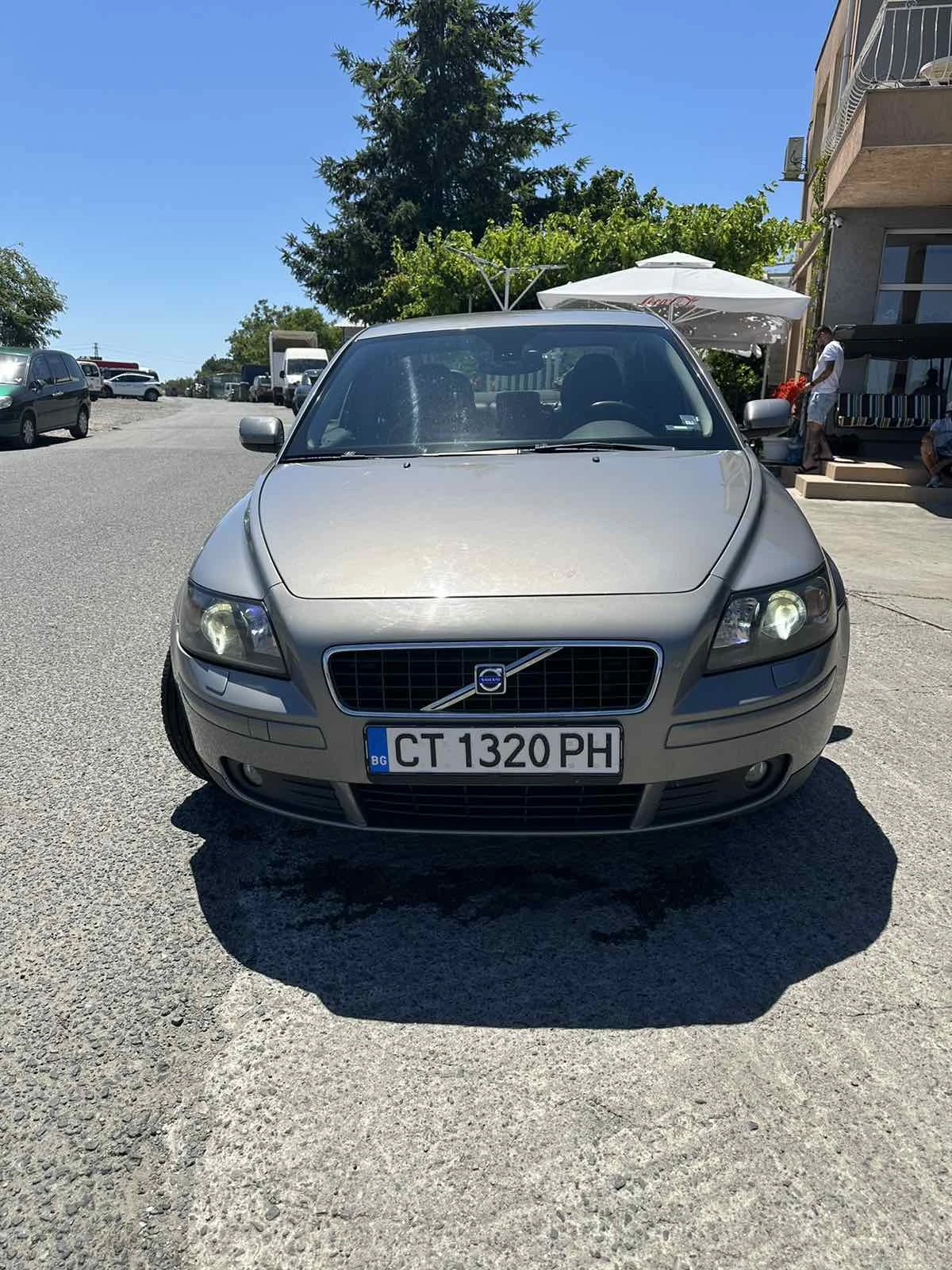 Volvo S40 2.4I - изображение 2