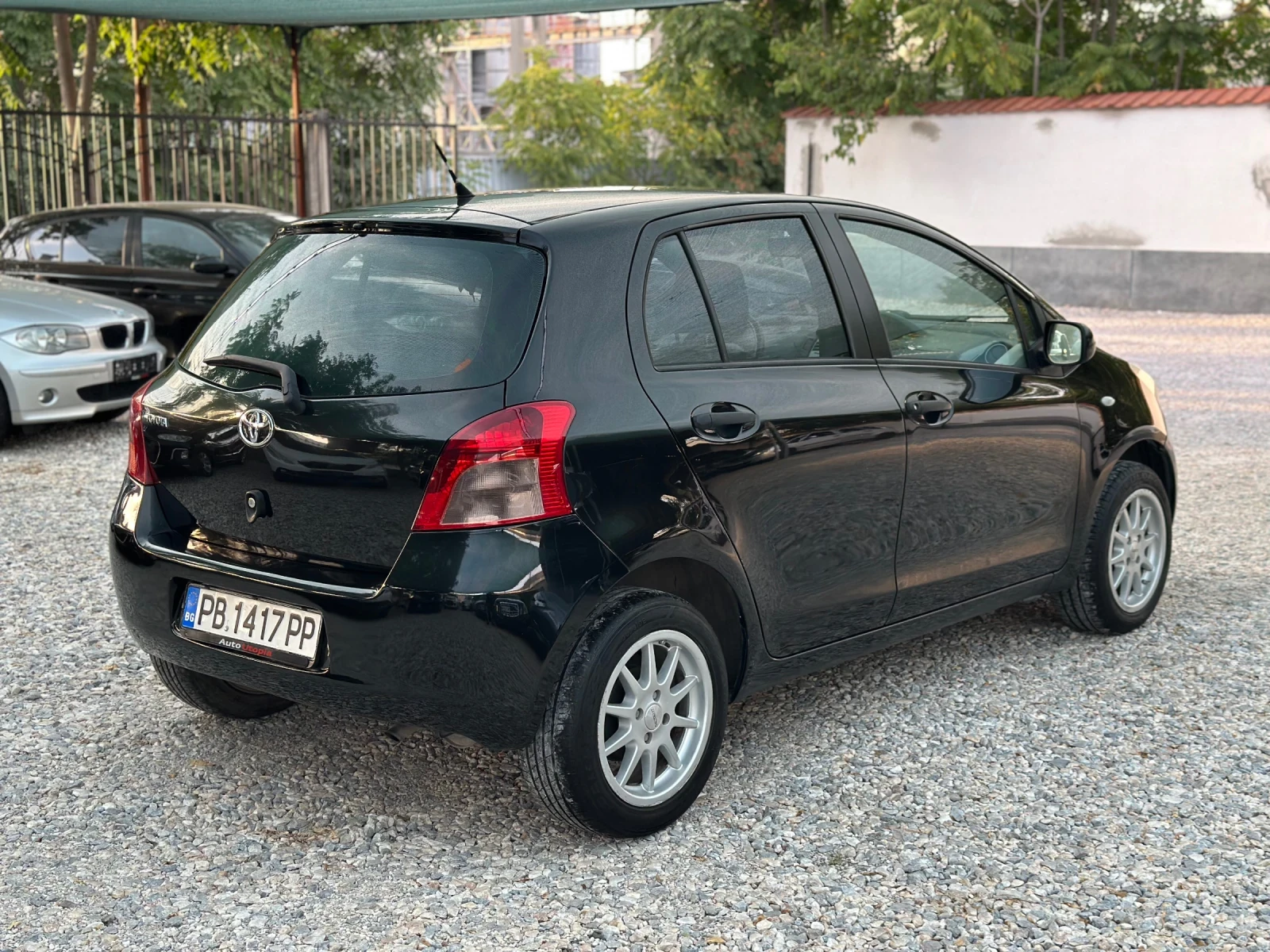 Toyota Yaris  - изображение 3