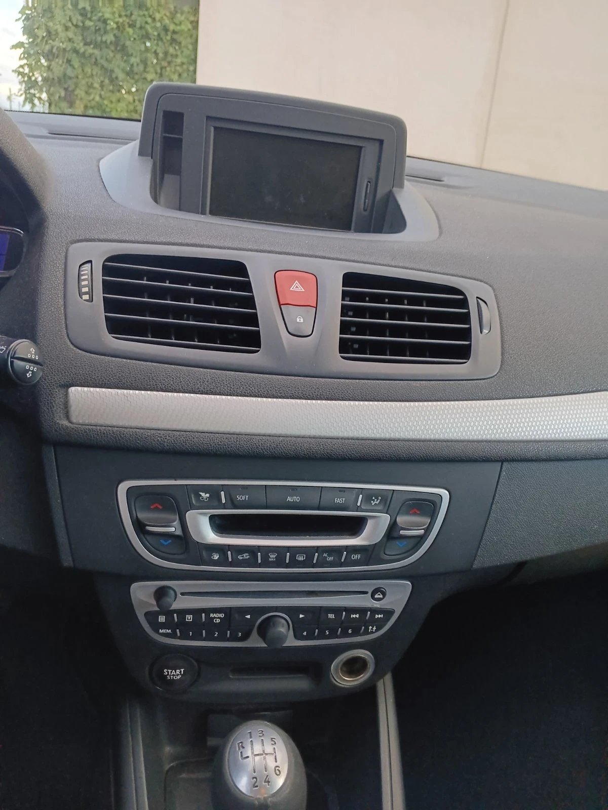 Renault Megane 1.4 - изображение 8