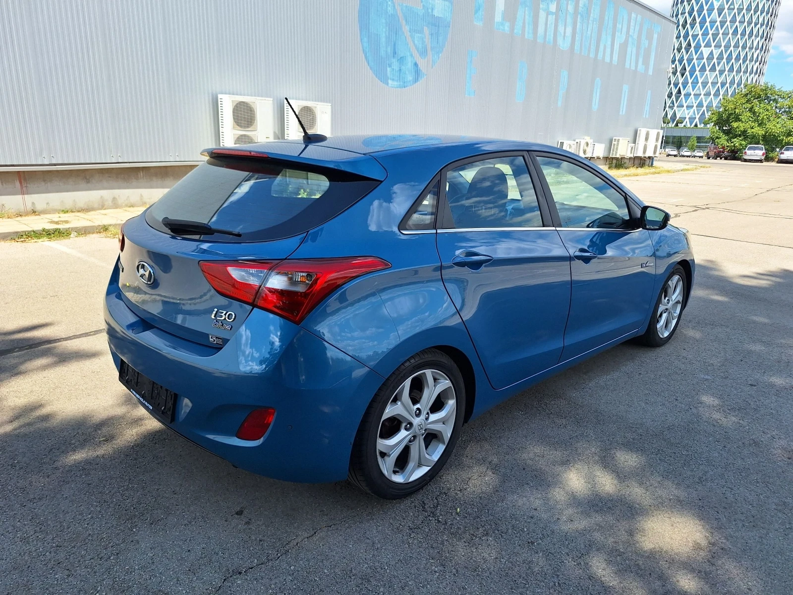 Hyundai I30 1.6-МНОГО ЗАПАЗЕНА - изображение 3