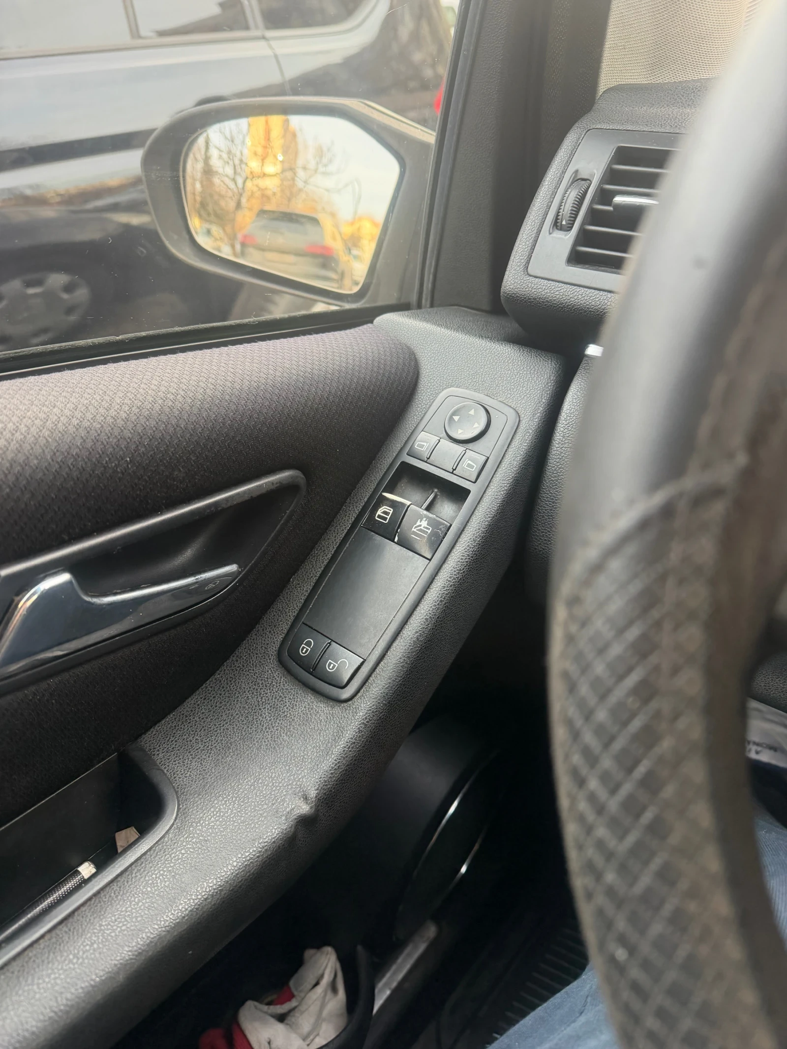 Mercedes-Benz B 180  - изображение 9