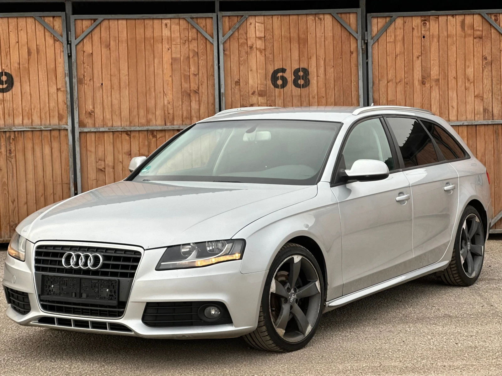 Audi A4 2.0TDI* 143к.с.* Навигация* 