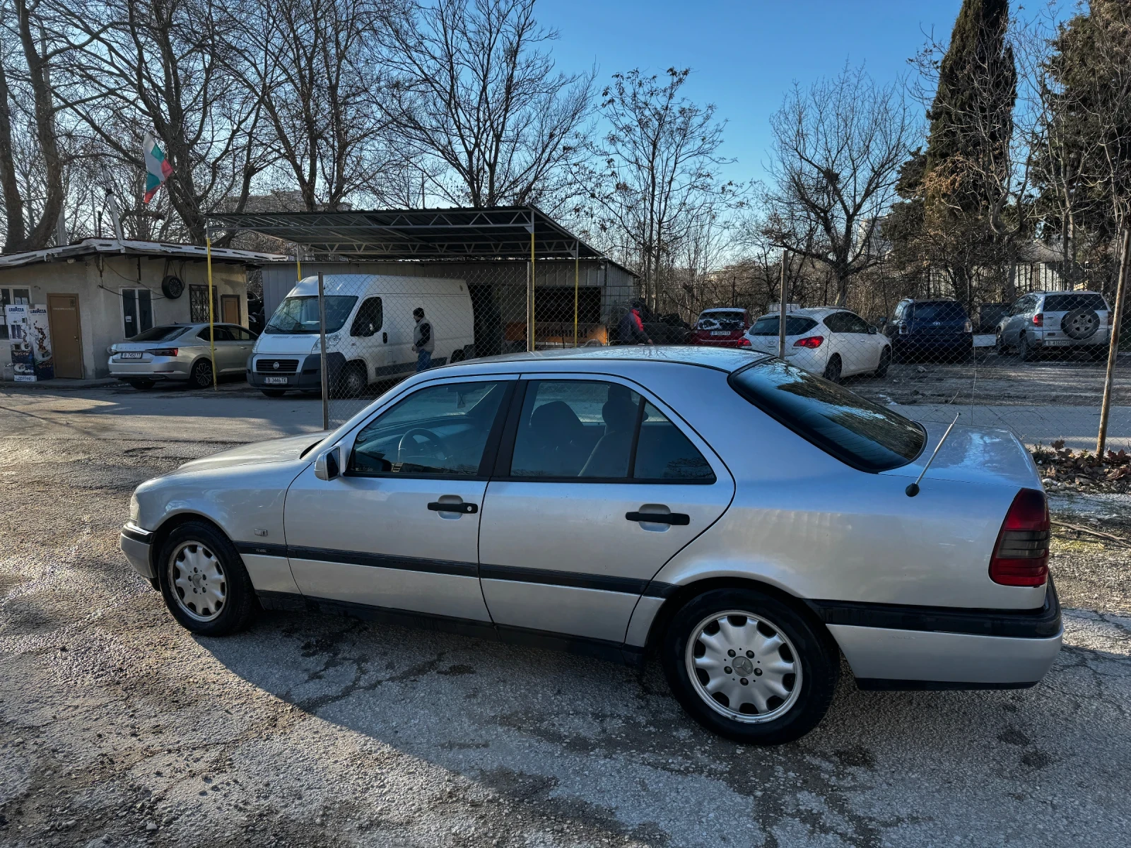 Mercedes-Benz C 250 Classic, снимка 4 - Автомобили и джипове - 53754341