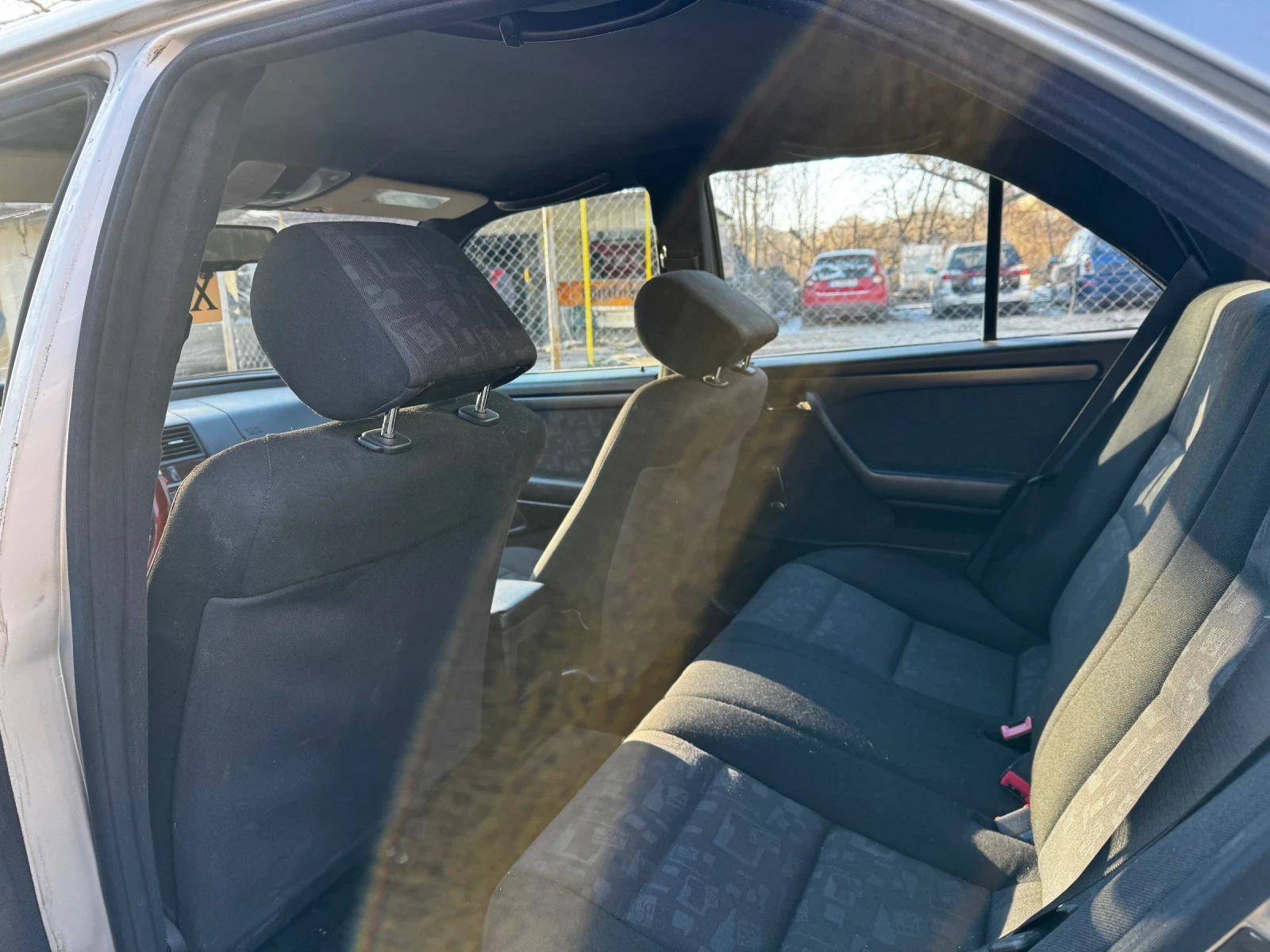 Mercedes-Benz C 250 Classic, снимка 7 - Автомобили и джипове - 53754341