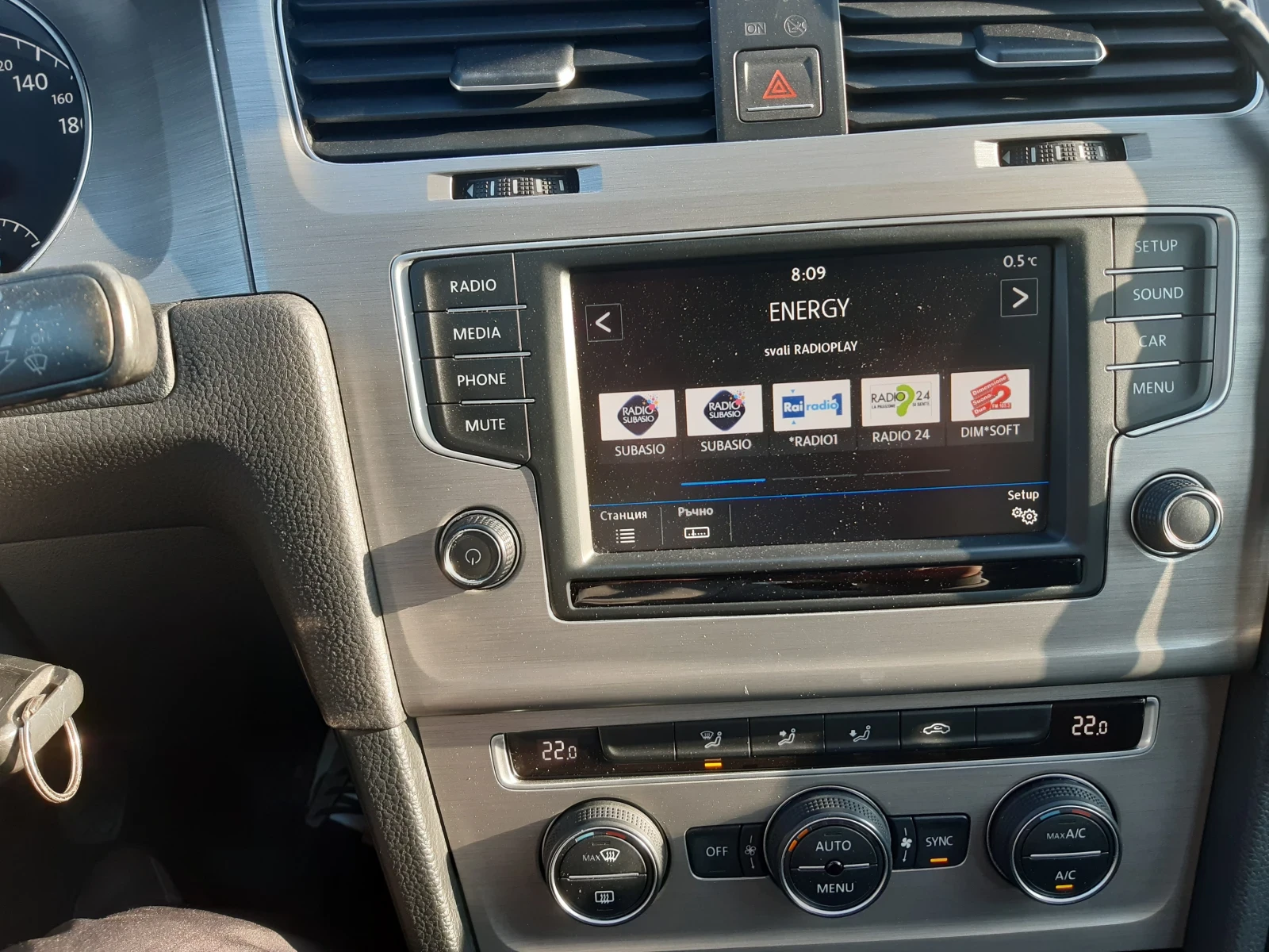 VW Golf 1.0TSI, снимка 12 - Автомобили и джипове - 53843958