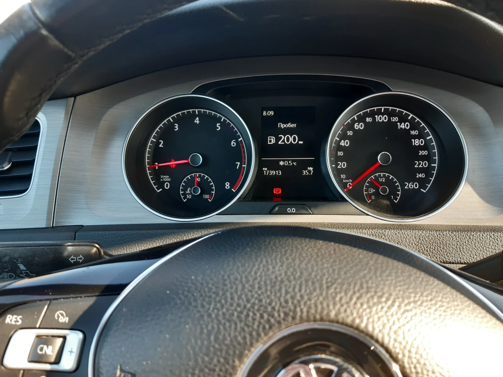 VW Golf 1.0TSI, снимка 11 - Автомобили и джипове - 53843958