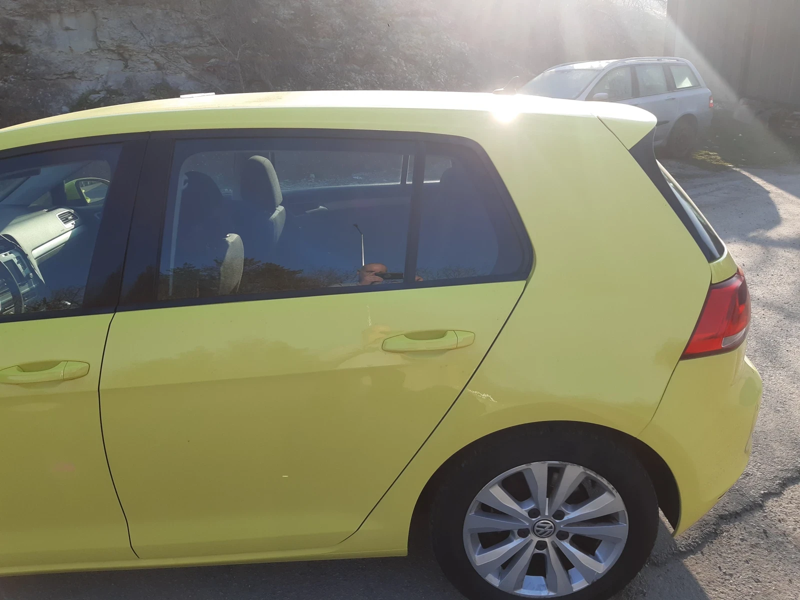 VW Golf 1.0TSI, снимка 2 - Автомобили и джипове - 53843958