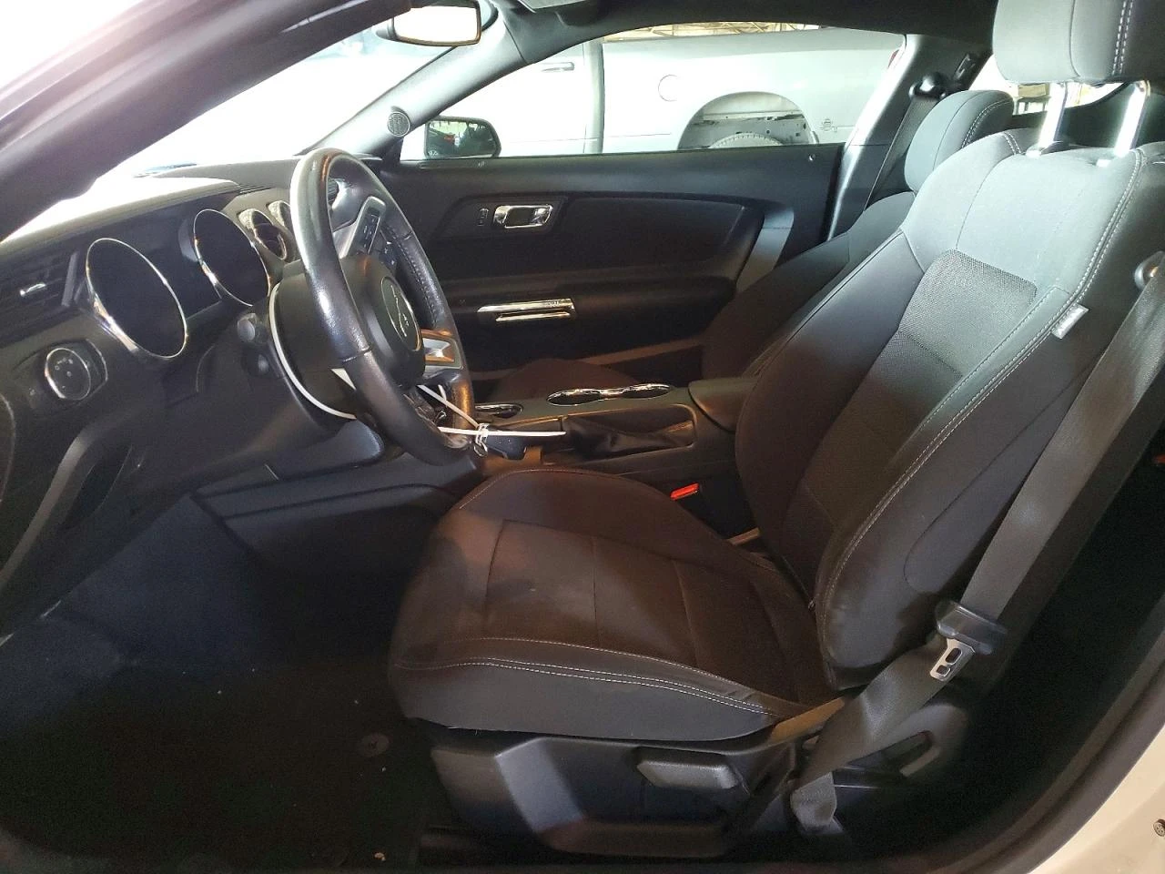 Ford Mustang 3.7l, снимка 7 - Автомобили и джипове - 53907605