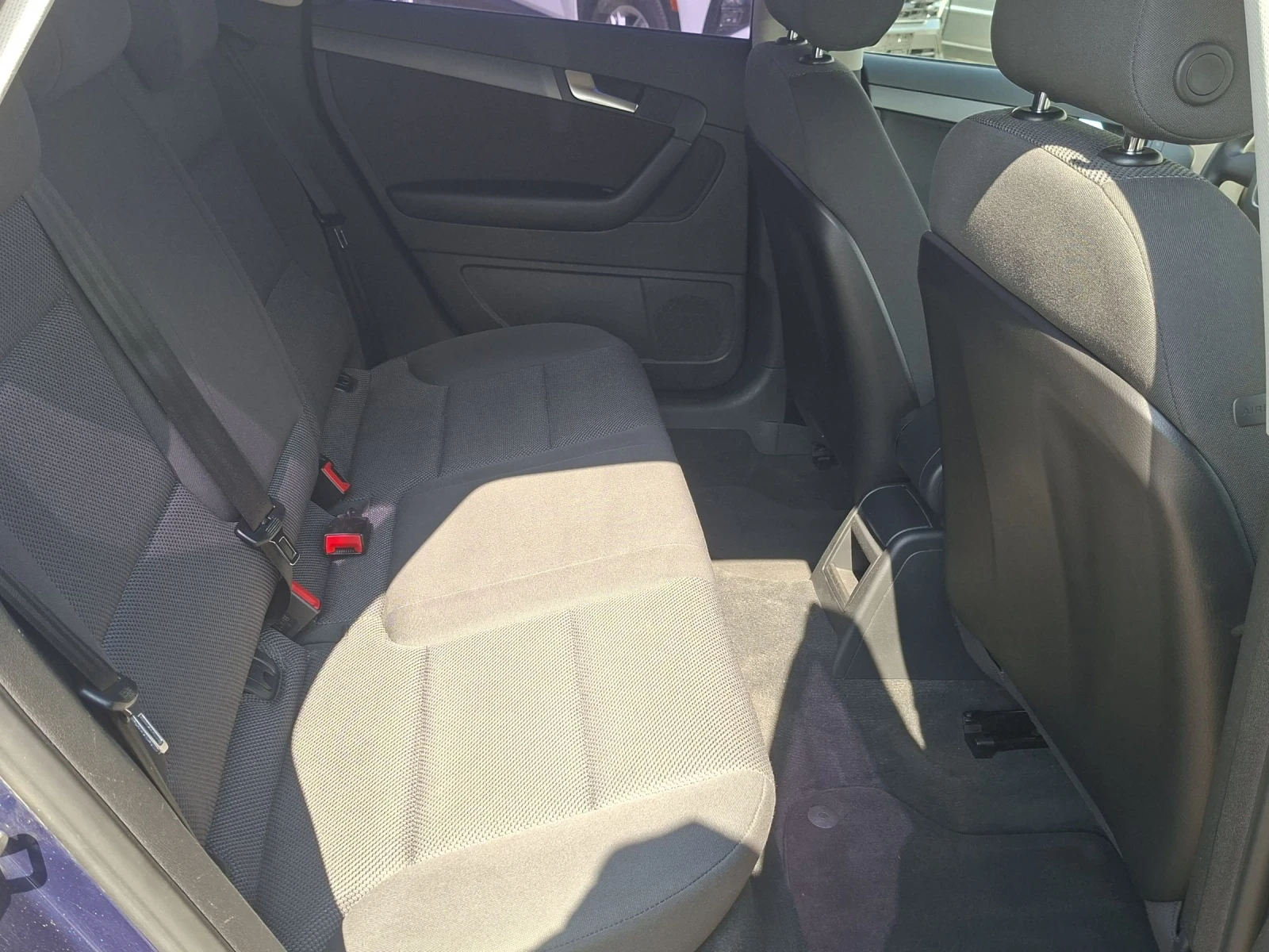 Audi A3 1.6TDi Sportbaск 105кс., снимка 11 - Автомобили и джипове - 54010060