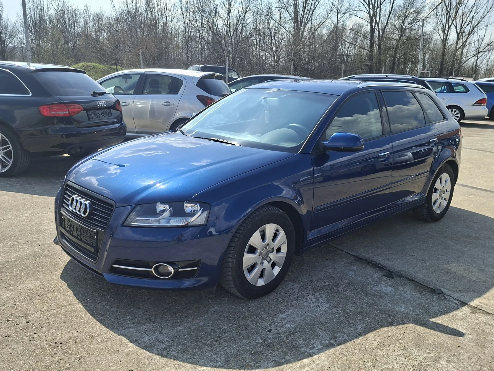 Audi A3 1.6TDi Sportbaск 105кс., снимка 2 - Автомобили и джипове - 54010060