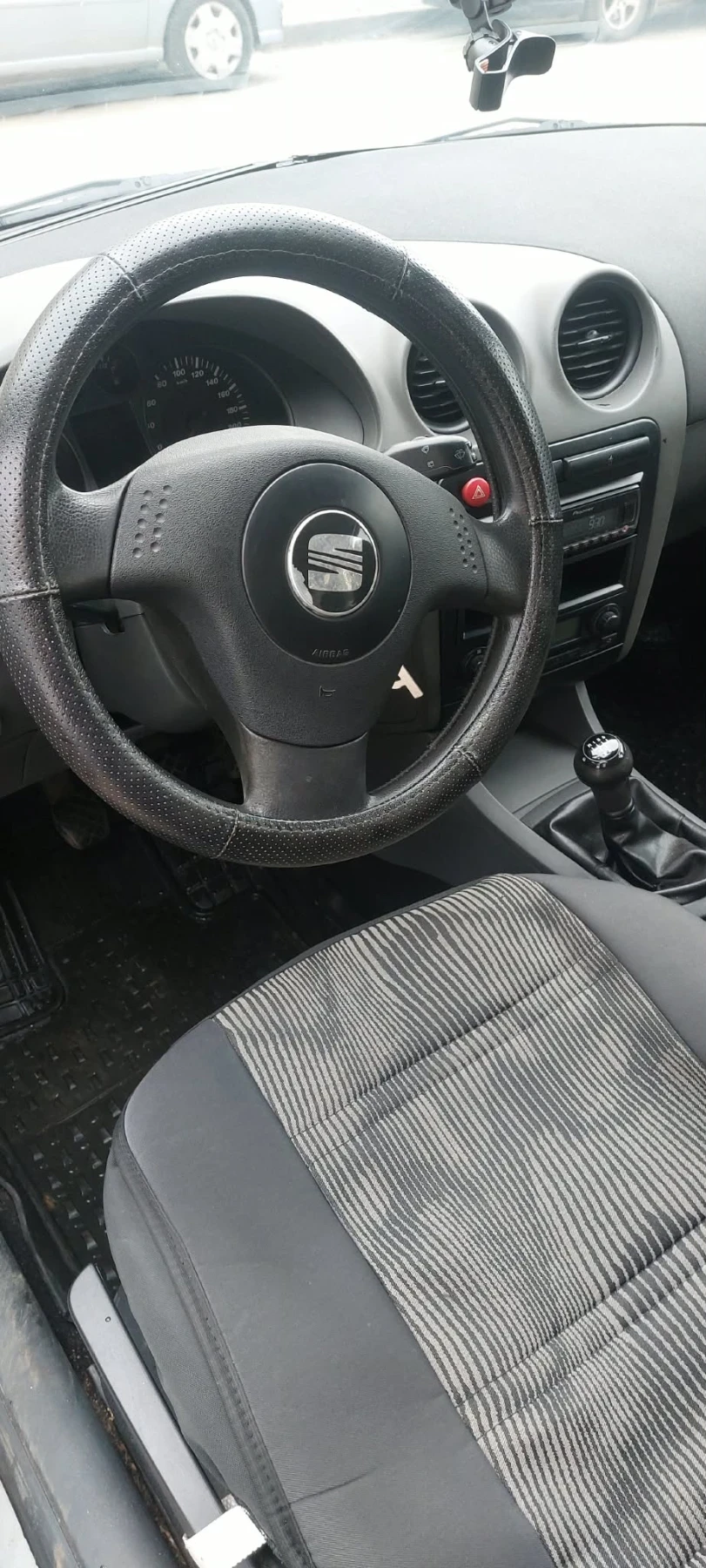 Seat Ibiza, снимка 6 - Автомобили и джипове - 54399006