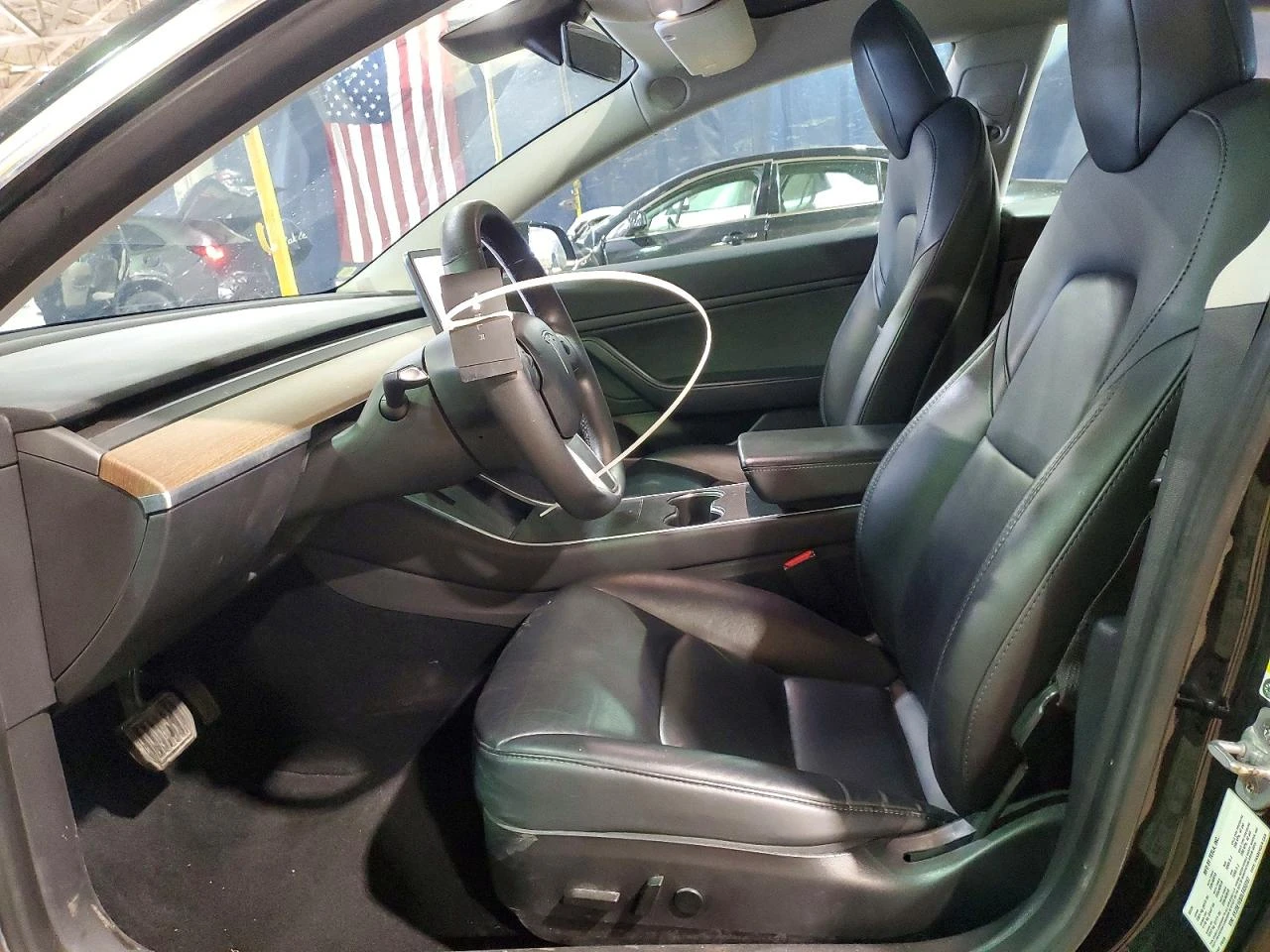 Tesla Model 3, снимка 7 - Автомобили и джипове - 54419059