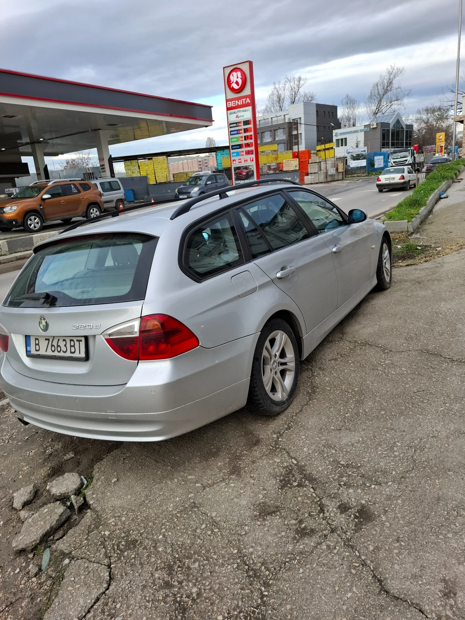 BMW 320, снимка 5 - Автомобили и джипове - 54985258