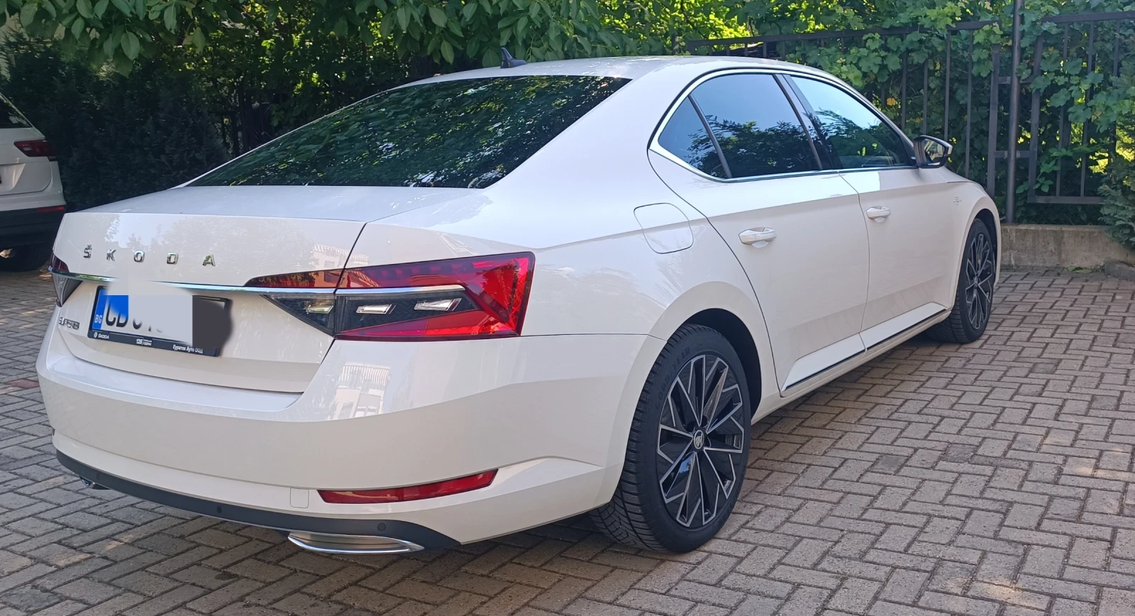 Skoda Superb 2.0TDI/200к.с/L&K/Гаранция , снимка 4 - Автомобили и джипове - 55160751