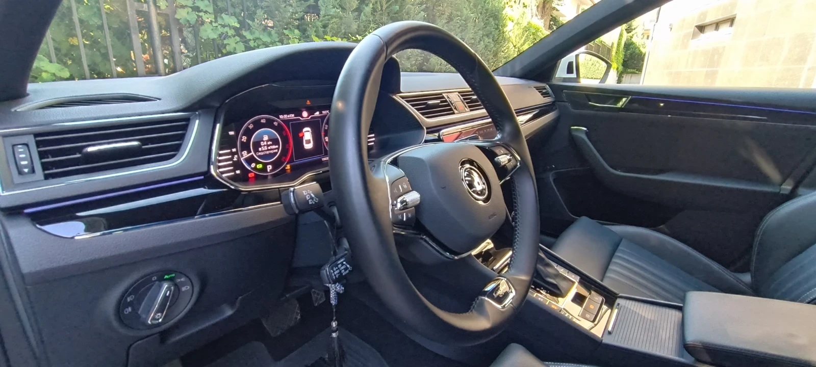 Skoda Superb 2.0TDI/200к.с/L&K/Гаранция , снимка 12 - Автомобили и джипове - 55160751