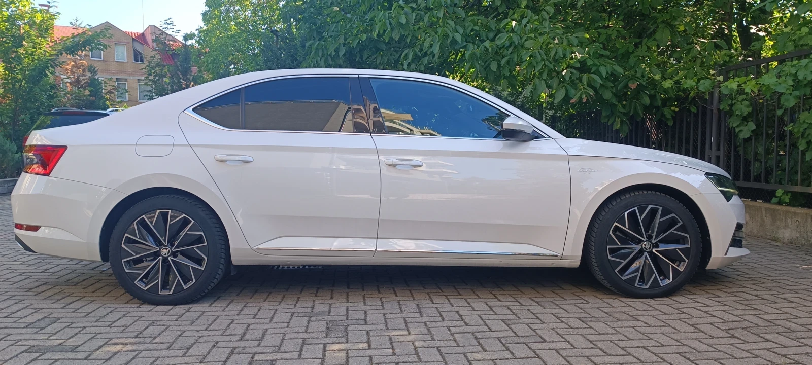 Skoda Superb 2.0TDI/200к.с/L&K/Гаранция , снимка 7 - Автомобили и джипове - 55160751