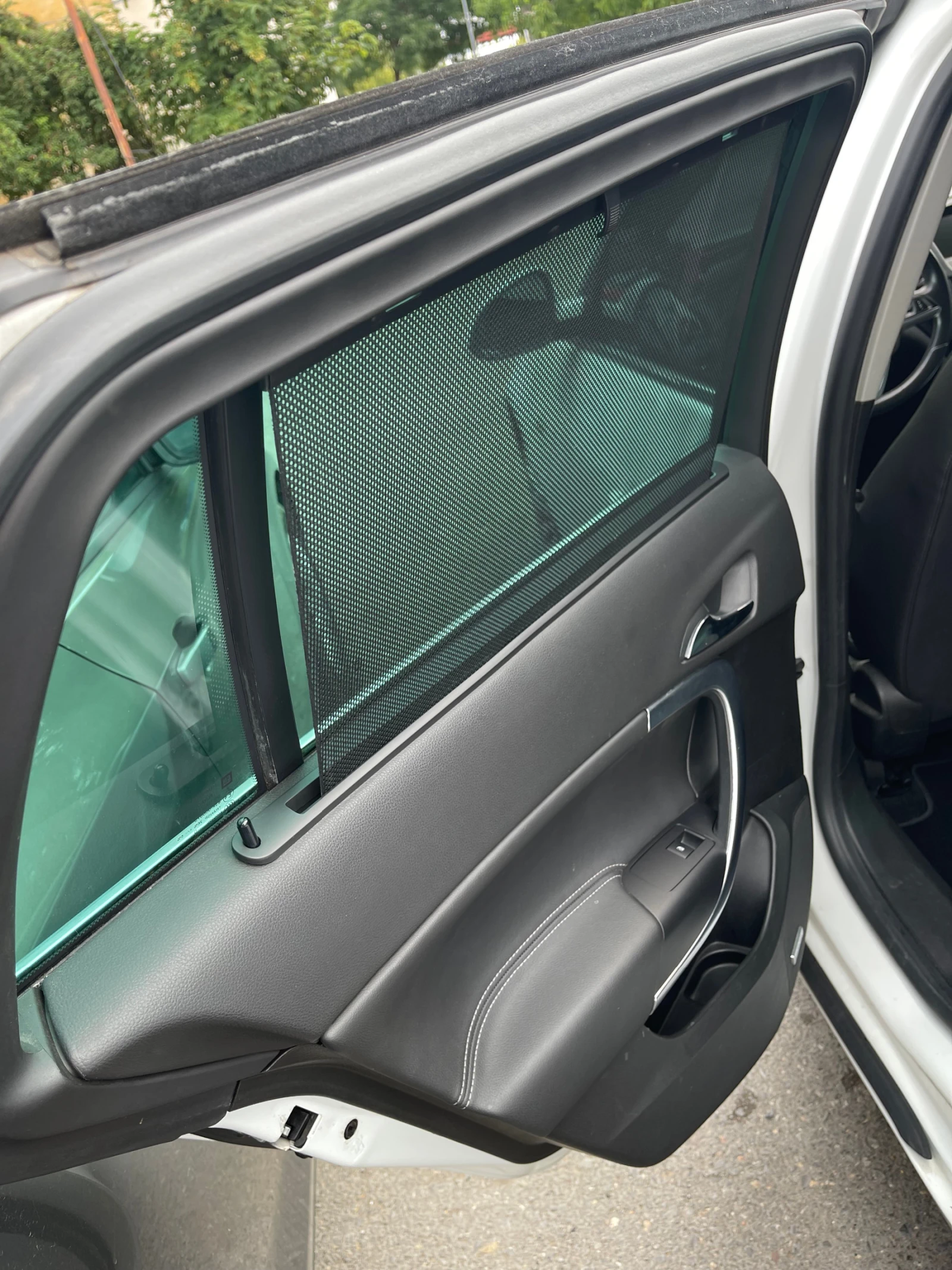 Opel Insignia Sports Tourer 2.0 CDTI (160 �.�.) ��������� ����� | Mobile.bg � ����������� 13