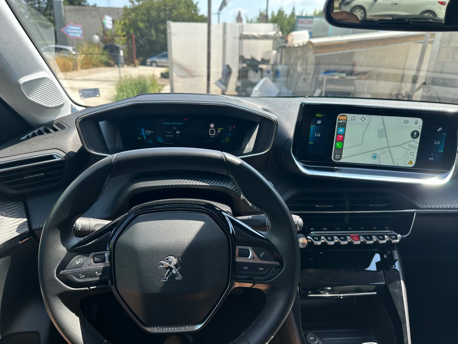 Peugeot 208 Peugeot 208e, снимка 12 - Автомобили и джипове - 55597281