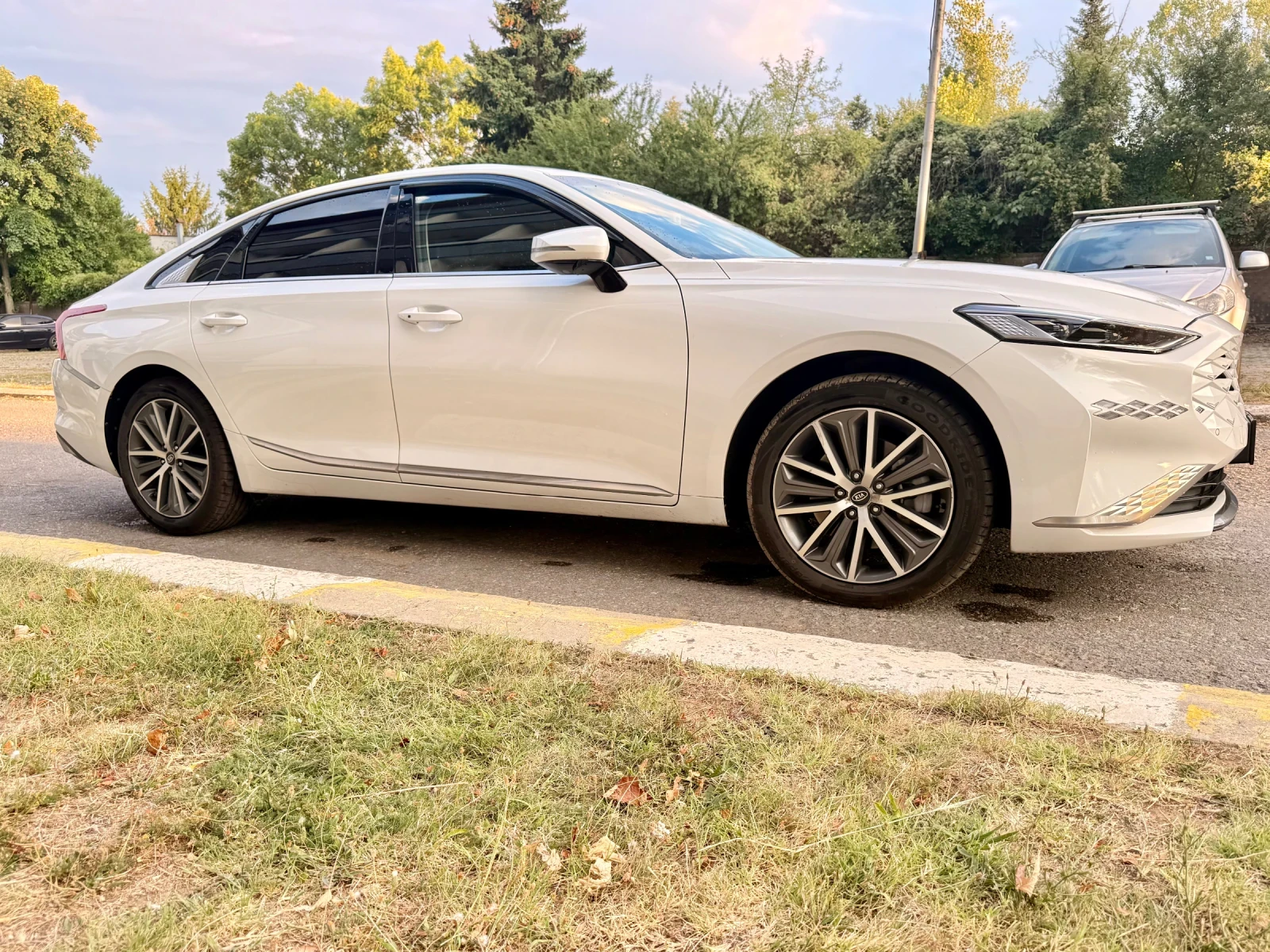 Kia K8  3.5LPI Trendy УНИКАТ 2 ключа, LED, снимка 3 - Автомобили и джипове - 55711833