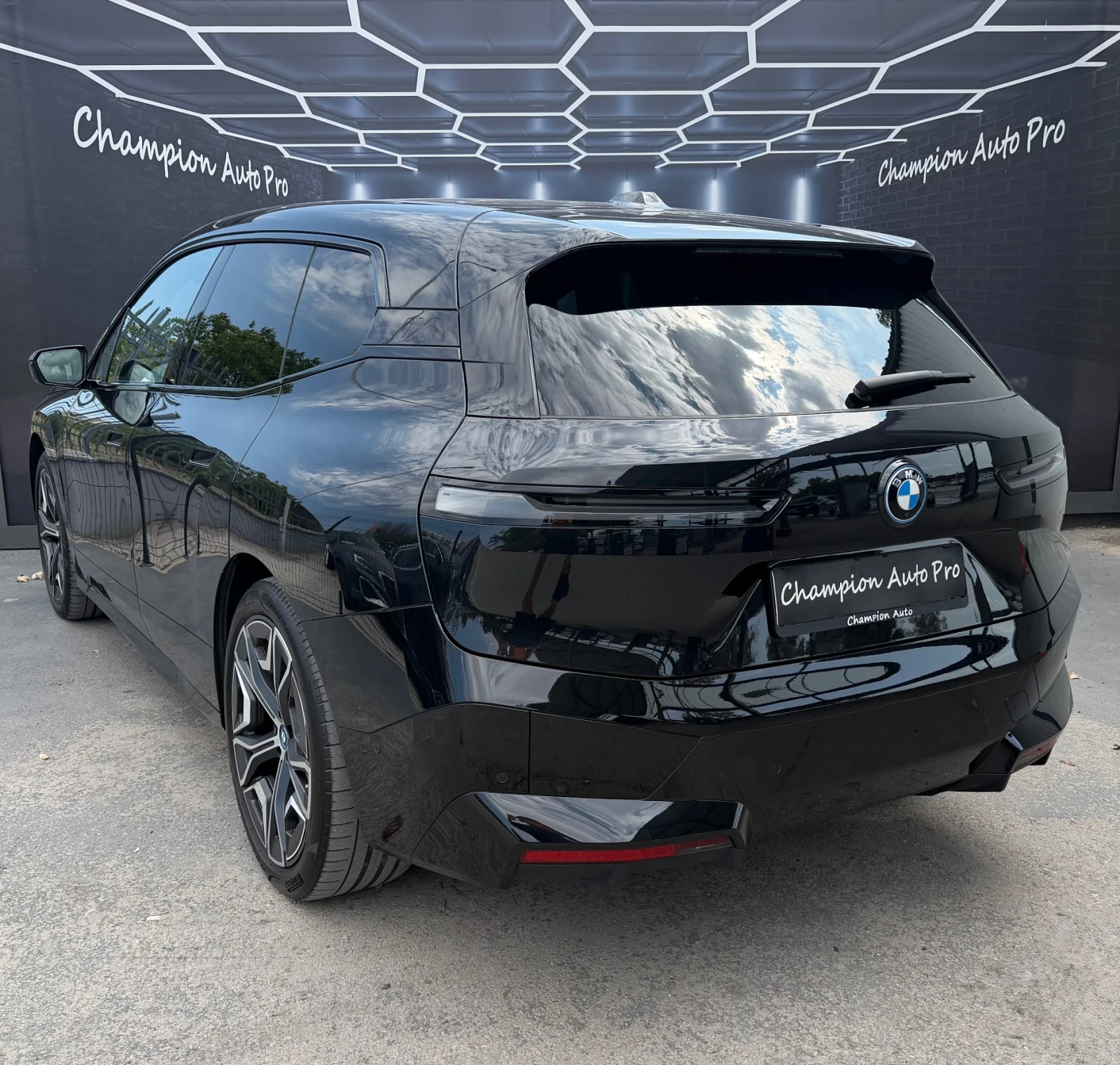 BMW iX 40Xdrive/M-Sport/H&K/360 | Mobile.bg � ����������� 4