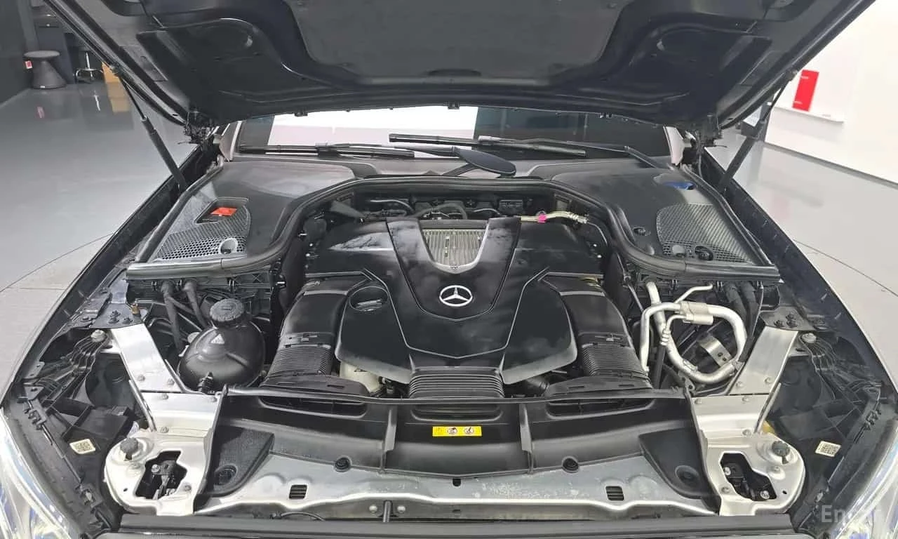 Mercedes-Benz E 400 E400 4MATIC Coupe, снимка 6 - Автомобили и джипове - 55833077
