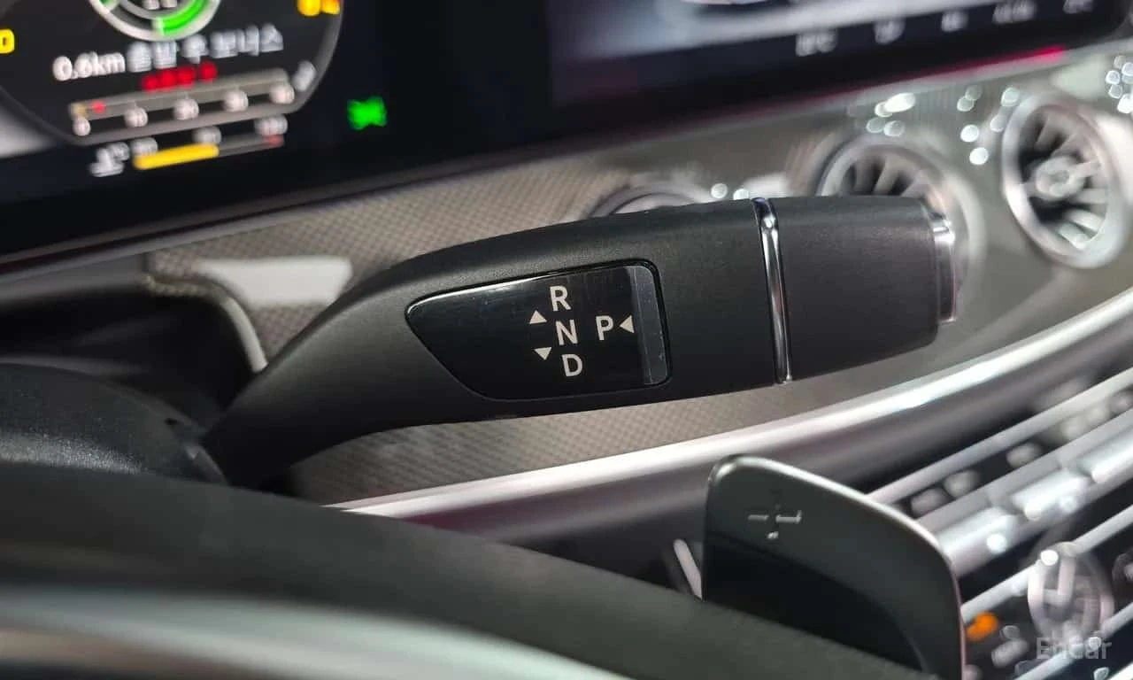 Mercedes-Benz E 400 E400 4MATIC Coupe, снимка 9 - Автомобили и джипове - 55833077