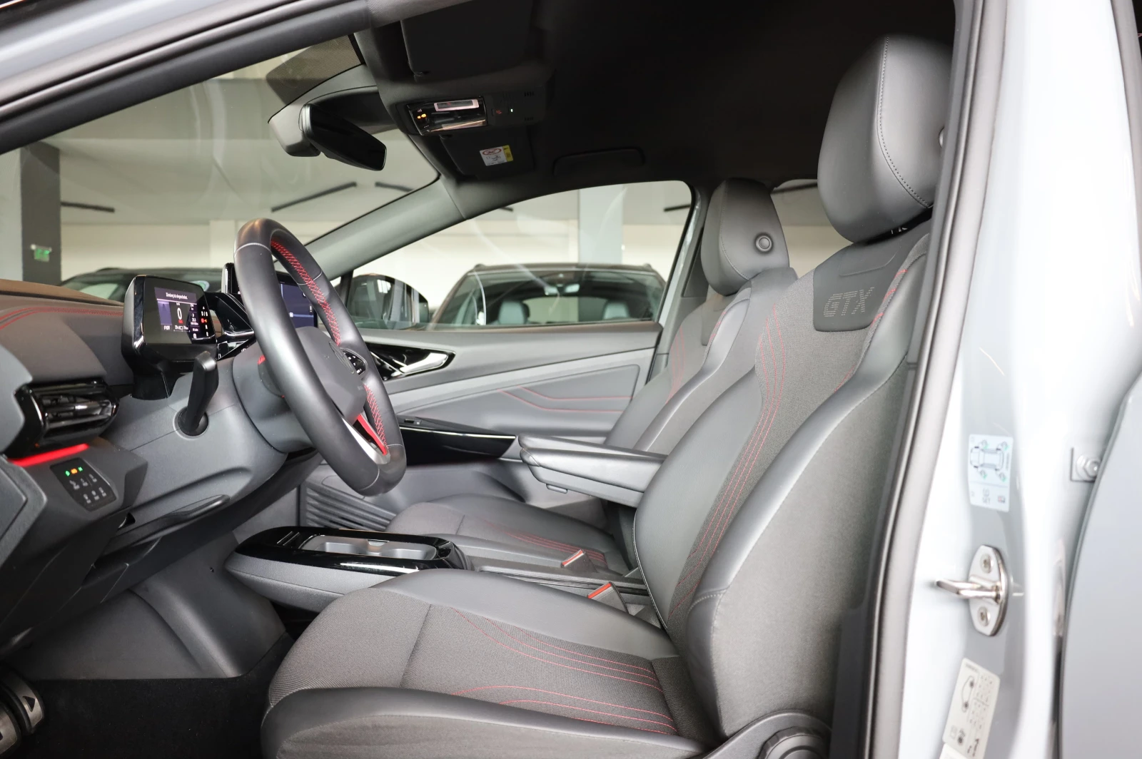 VW ID.4 GTX* IQ LED LIGHTS* KEYLESS GO* HEAD UP* 360* , снимка 13 - Автомобили и джипове - 55890299