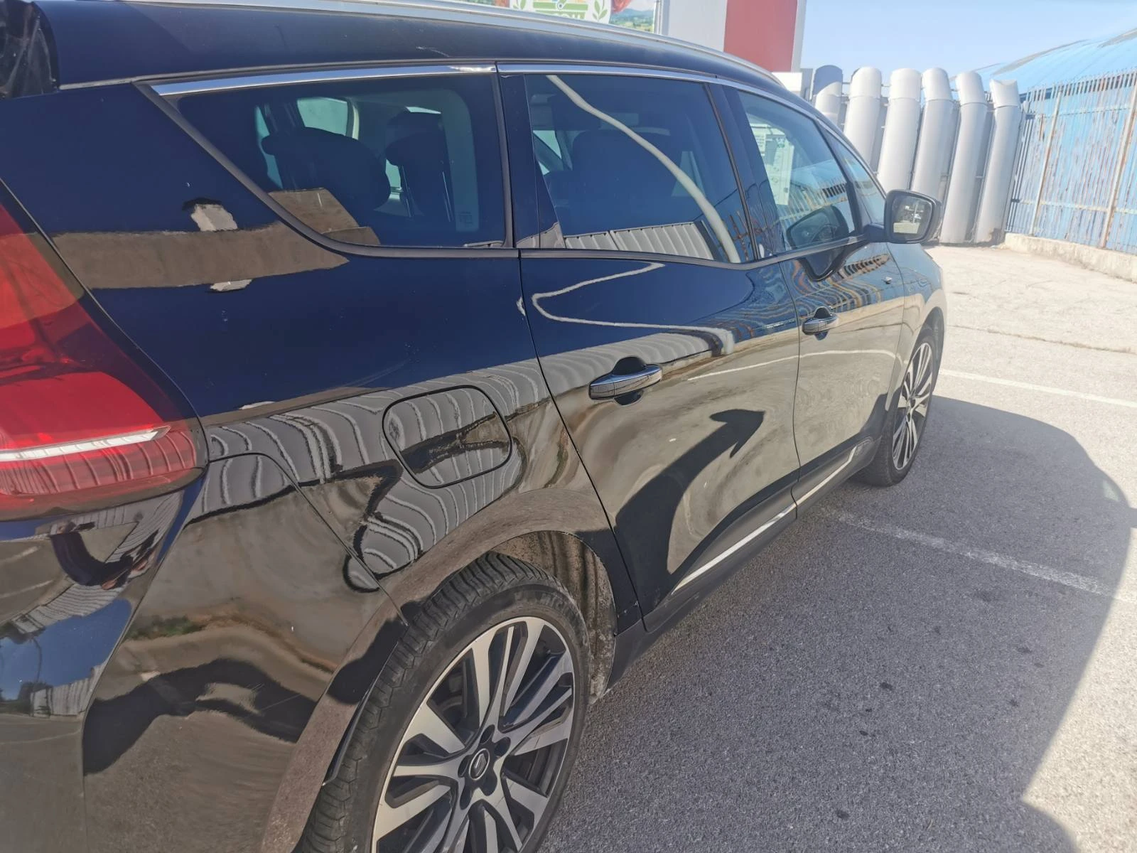 Renault Grand scenic Initiale Paris TCe 160, снимка 3 - Автомобили и джипове - 56348995