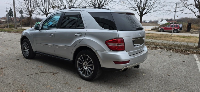 Mercedes-Benz ML 350 350BluTec 4 Matic, снимка 4 - Автомобили и джипове - 48346315