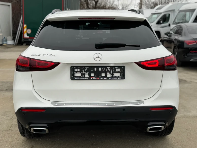 Mercedes-Benz GLA 200 FULL LED / DISTRONIC / КАМЕРА / SHADOW LINE, снимка 4 - Автомобили и джипове - 52133168