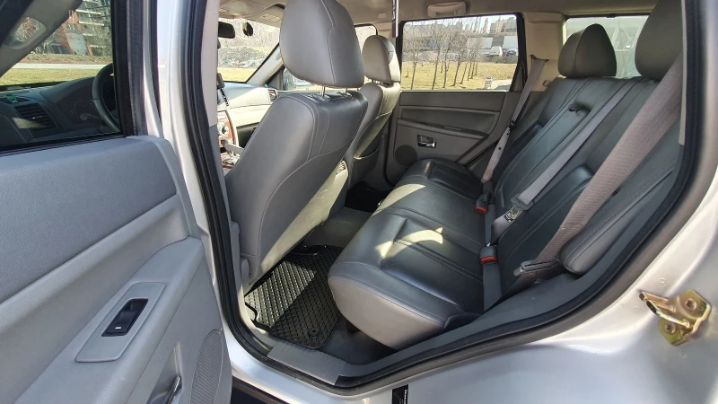 Jeep Grand cherokee 3.0CRD, снимка 10 - Автомобили и джипове - 53213493